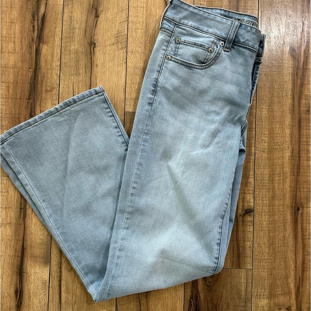 ⚡️American Eagle Super Stretch Favorite Boyfriend Jeans Womans Size 8